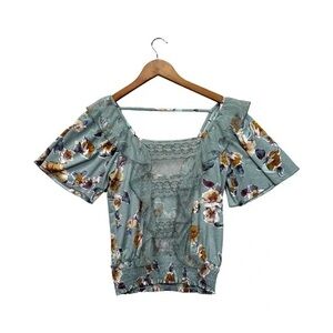 Gimmicks by BKE Floral Ruffle Blouse